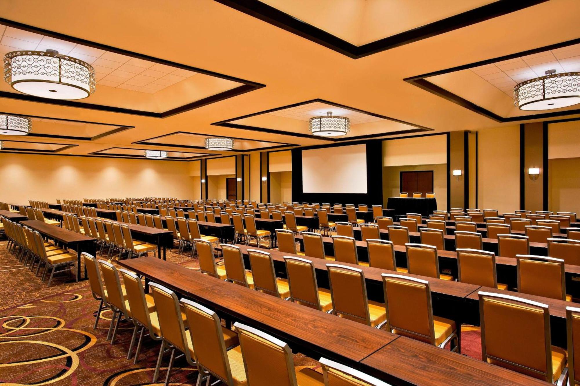 Sheraton Indianapolis Hotel At Keystone Crossing Extérieur photo
