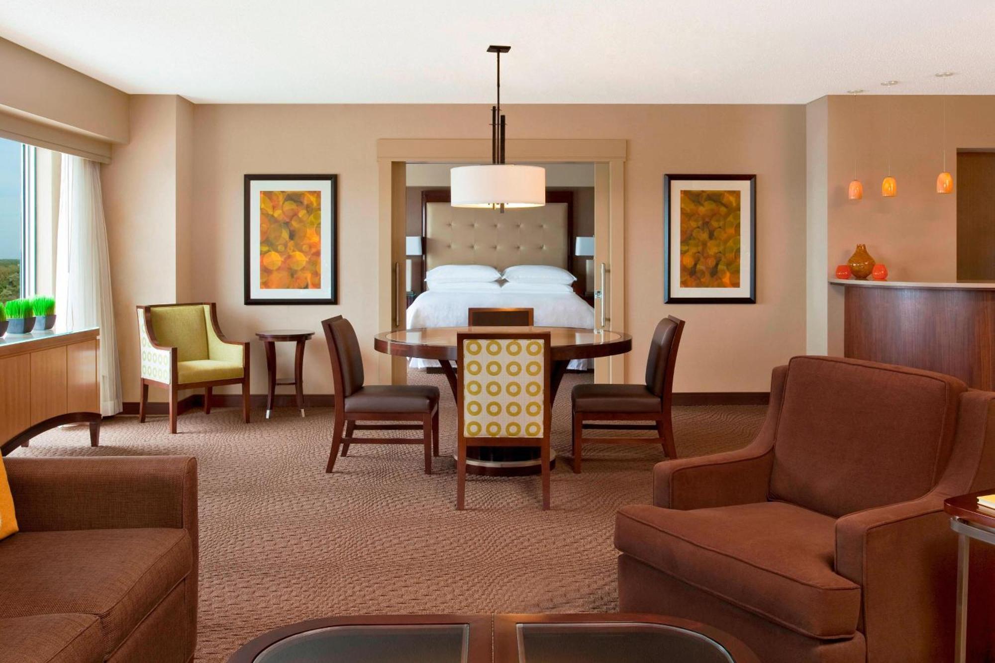 Sheraton Indianapolis Hotel At Keystone Crossing Extérieur photo